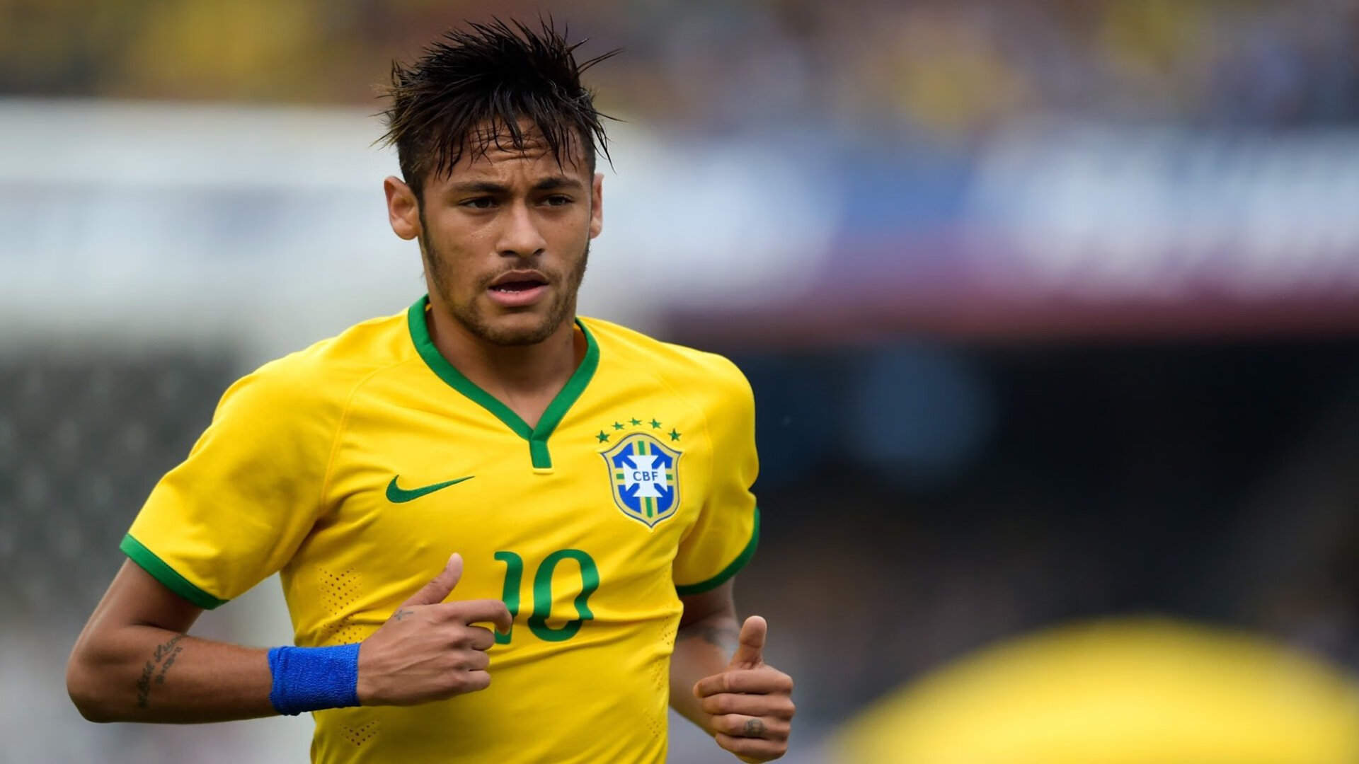 电竞赛场焦点！巴西队对阵澳大利亚队，历史性突破，球队首次挺进决赛